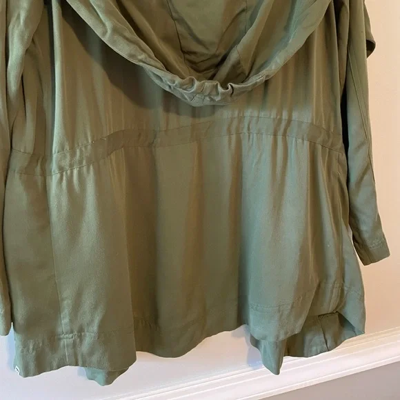 Billabong - Picture 8 of 8